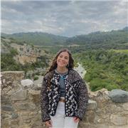 Profesora de apoyo escolar, con estudios capacitada para aprender y enseñar nuevos métodos